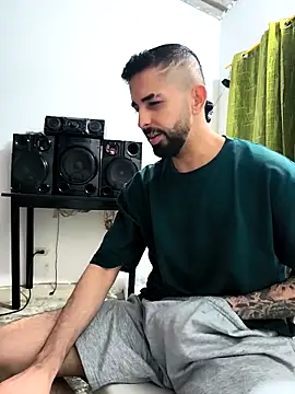 giannis090 online show from November 20, 3:18 am