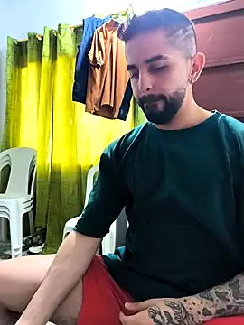 giannis090 online show from February 8, 9:01 pm