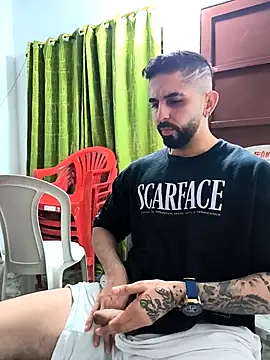 giannis090 online show from February 6, 3:35 am