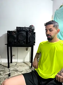 giannis090 online show from October 22, 7:35 pm