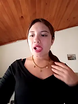 Snapshot of MIA_29- chatting on October 22, 9:24 pm MIA 29- online show from October 22, 9:24 pm