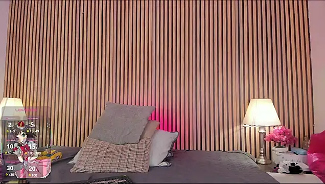 keeyla stone online show from March 31, 10:01 pm