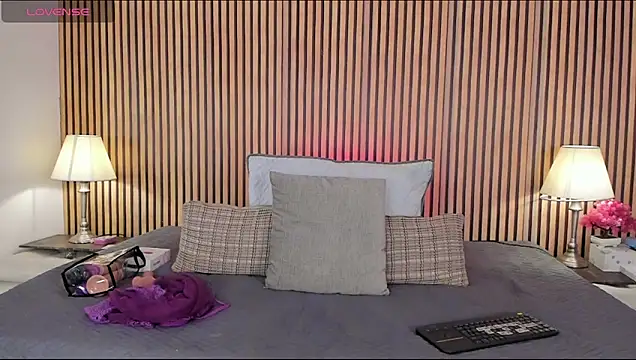 keeyla stone online show from March 29, 9:05 pm