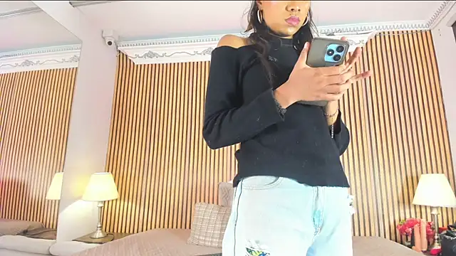 Snapshot of keeyla_stone chatting on October 3, 7:59 pm keeyla stone online show from October 3, 7:59 pm