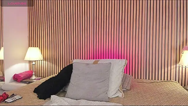 keeyla stone online show from April 14, 11:10 pm