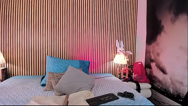 keeyla stone online show from February 7, 1:24 am