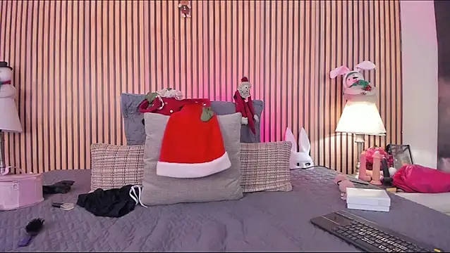 keeyla stone online show from December 19, 9:50 pm