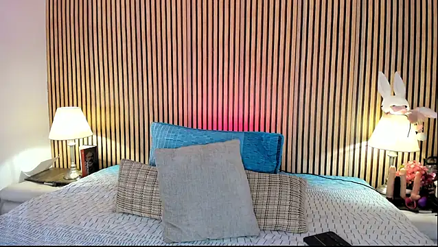 keeyla stone online show from February 4, 9:43 pm