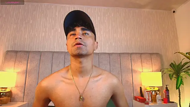 Snapshot of Jacob_606 chatting on October 18, 8:22 pm Jacob 606 online show from October 18, 8:22 pm