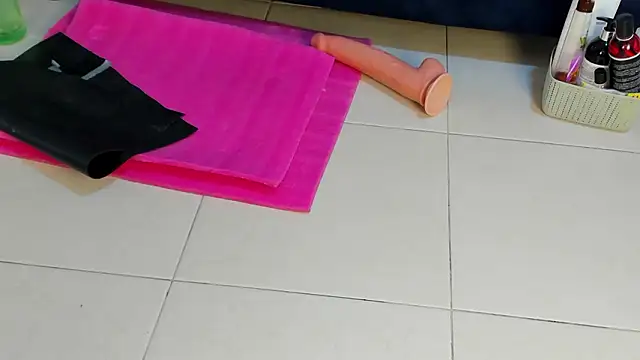 Snapshot of VanessaHard_as chatting on January 15, 7:39 pm VanessaHard as online show from January 15, 7:39 pm