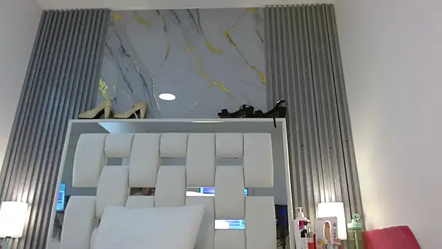 VanessaHard as online show from October 1, 7:40 pm