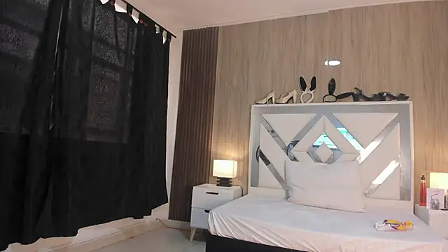 VanessaHard as online show from December 2, 7:48 pm