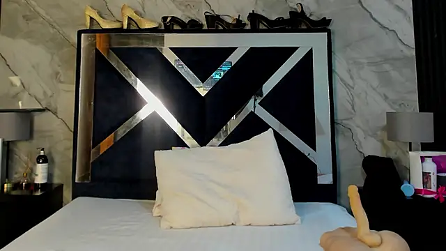 Snapshot of VanessaHard_as chatting on February 24, 7:59 pm VanessaHard as online show from February 24, 7:59 pm