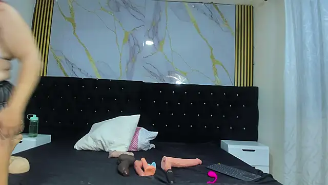 VanessaHard as online show from March 13, 3:11 am