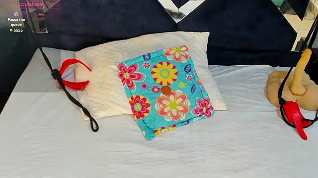 Snapshot of VanessaHard_as chatting on February 4, 7:42 pm VanessaHard as online show from February 4, 7:42 pm