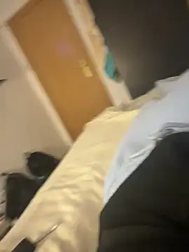 Snapshot of yesirrrr111 chatting on March 18, 4:08 pm yesirrrr111 online show from March 18, 4:08 pm