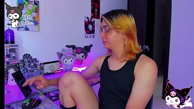 KeitaMoon online show from November 3, 8:01 pm