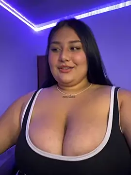 Snapshot of Nicky-222 chatting on November 19, 2:11 am Nicky-222 online show from November 19, 2:11 am