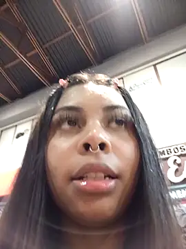 Snapshot of theLayla_DH chatting on October 16, 11:13 pm theLayla DH online show from October 16, 11:13 pm