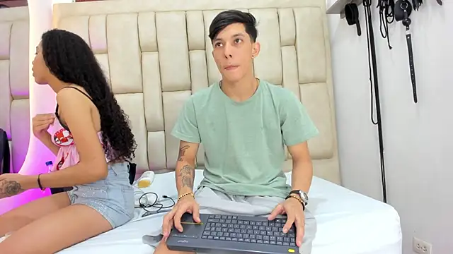 ZafiroAndFlynn online show from June 2, 2:44 am