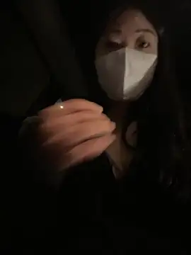 Snapshot of ni_ni01 chatting on December 14, 10:32 am ni ni01 online show from December 14, 10:32 am