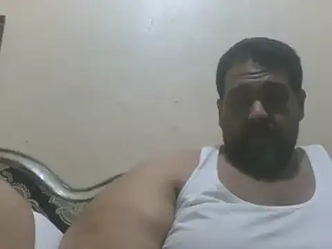 elpoop7305 online show from April 16, 9:39 pm