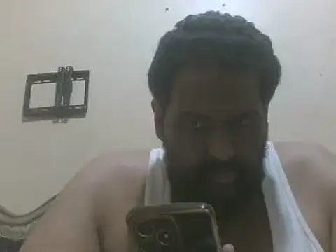 elpoop7305 online show from May 31, 10:21 am