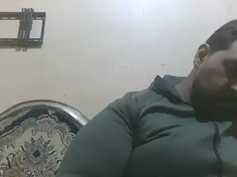 elpoop7305 online show from April 15, 3:49 pm
