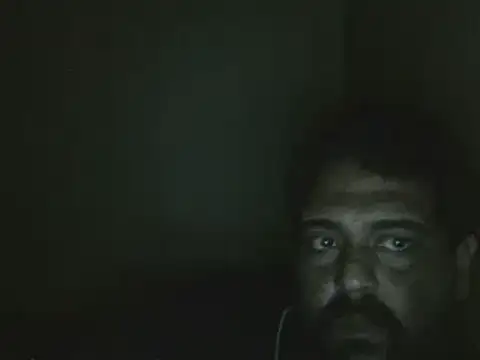 elpoop7305 online show from April 4, 12:17 am