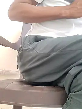 Snapshot of INTERNATIONAL0001 chatting on November 21, 7:18 am INTERNATIONAL0001 online show from November 21, 7:18 am