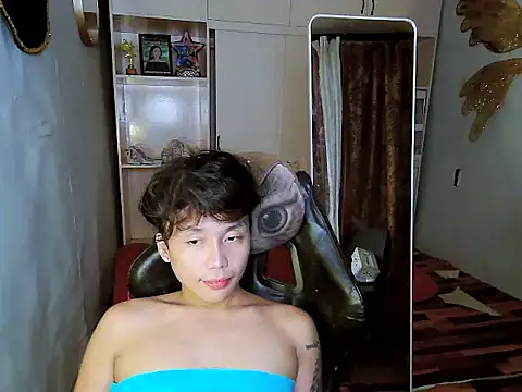 YourNikkieXxx online show from October 29, 10:47 am