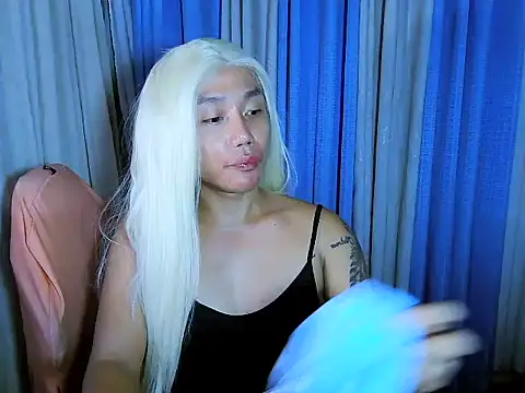 YourNikkieXxx online show from July 9, 10:26 am