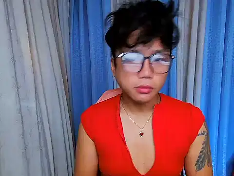 YourNikkieXxx online show from July 6, 5:36 am