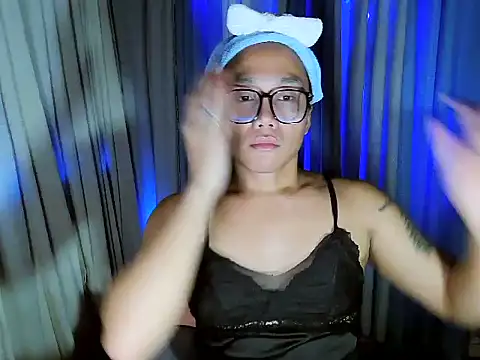 YourNikkieXxx online show from July 15, 12:34 pm