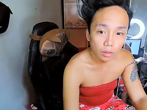 YourNikkieXxx online show from October 28, 5:08 am