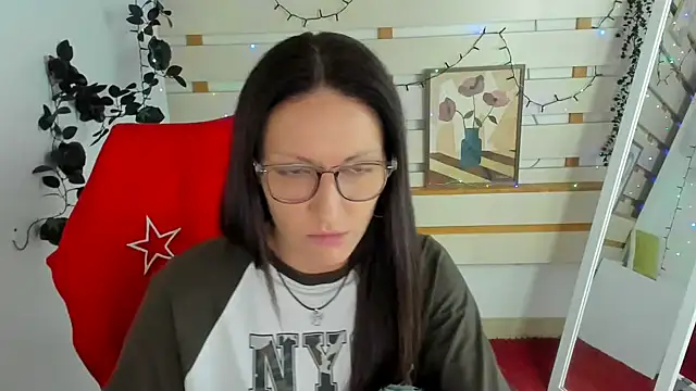 Aurora Loveu online show from April 3, 10:32 am