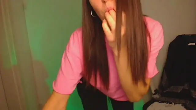 Snapshot of Aurora_Loveu chatting on November 20, 8:04 am Aurora Loveu online show from November 20, 8:04 am