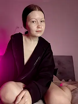 Snapshot of DragonFoxie chatting on November 25, 6:47 am DragonFoxie online show from November 25, 6:47 am