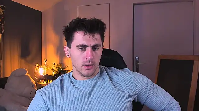 Oscar Miller  online show from October 28, 9:03 pm