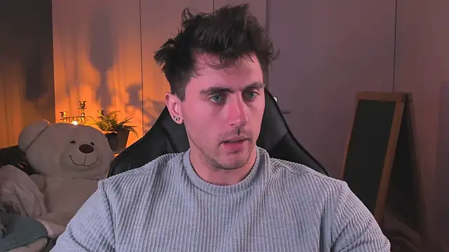 Oscar Miller  online show from October 29, 9:25 pm