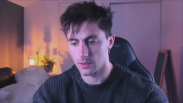 Oscar Miller  online show from November 8, 8:45 pm