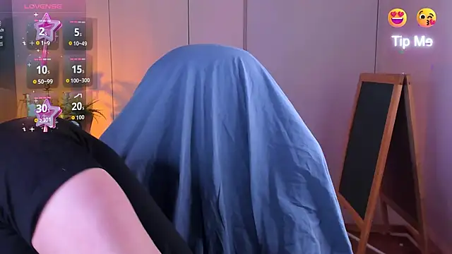 Oscar Miller  online show from November 14, 9:29 pm