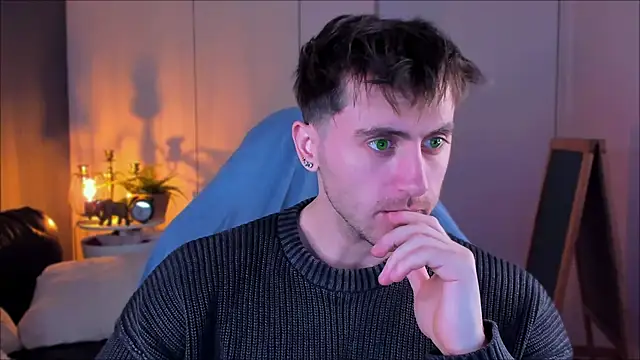 Oscar Miller  online show from November 15, 9:08 pm