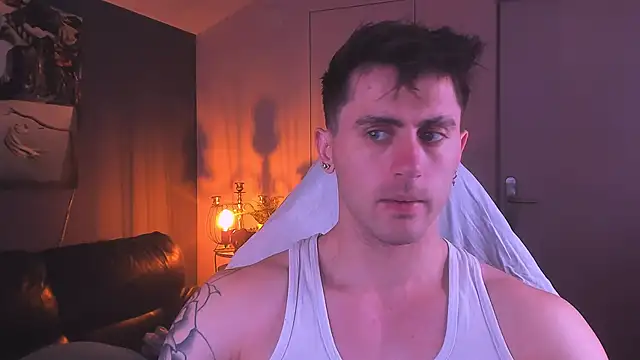 Oscar Miller  online show from October 11, 9:27 pm