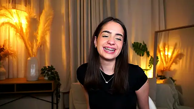 Snapshot of miilky_wayy chatting on February 26, 5:57 pm miilky wayy online show from February 26, 5:57 pm