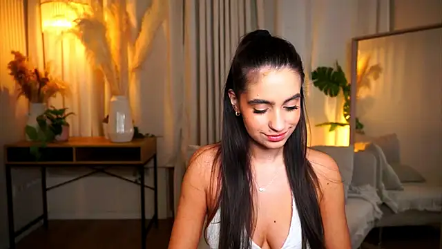 Snapshot of miilky_wayy chatting on January 15, 5:05 pm miilky wayy online show from January 15, 5:05 pm