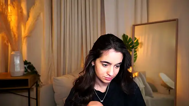 Snapshot of miilky_wayy chatting on November 27, 5:13 pm miilky wayy online show from November 27, 5:13 pm