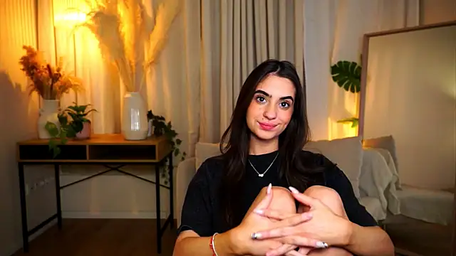 Snapshot of miilky_wayy chatting on January 5, 6:00 pm miilky wayy online show from January 5, 6:00 pm