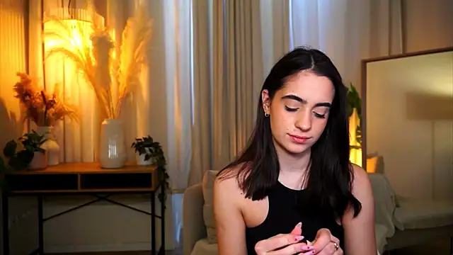 Snapshot of miilky_wayy chatting on February 20, 11:01 am miilky wayy online show from February 20, 11:01 am