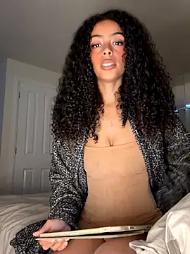 yasmingarcia online show from October 27, 11:00 am